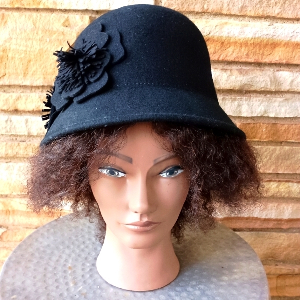 Nine West Black 100% Wool Cloche Hat W/ Flowers & Tassels Women's